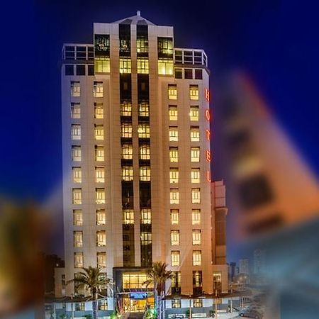 فندق أجنحة برافو رويال الكويت المظهر الخارجي الصورة